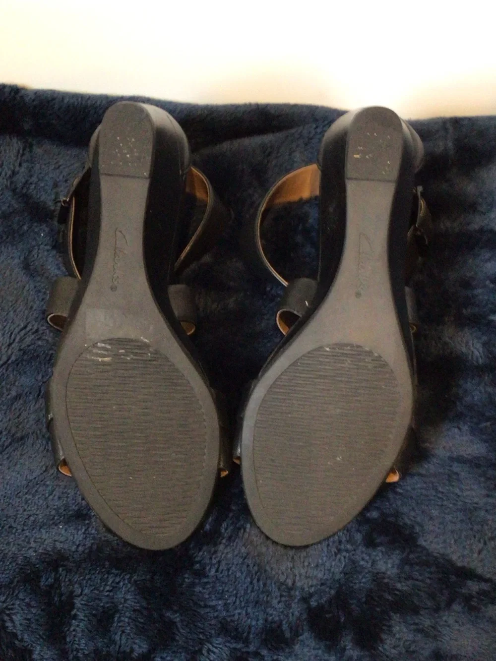 Clarks Black Leather Crisscross Buckle Sandals
